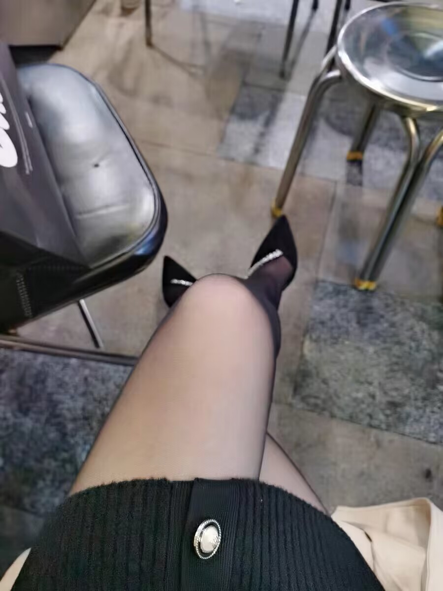 182255r7179w001407777a.jpg