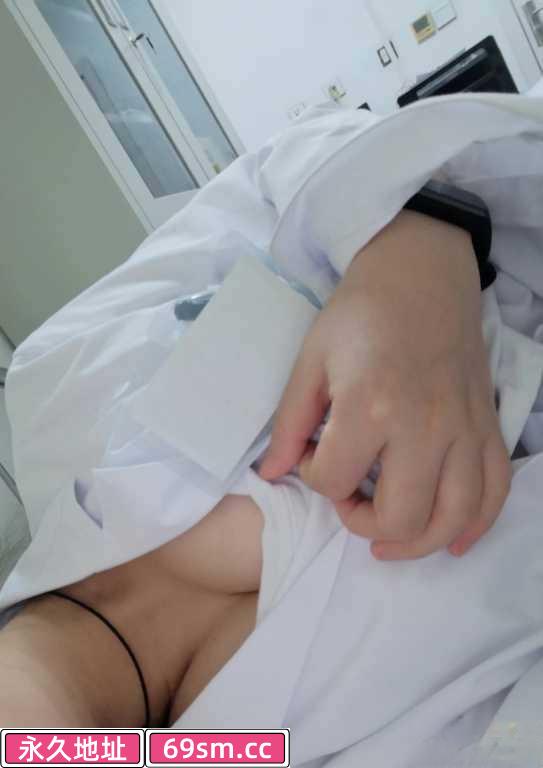 074032gdlem89t9m4zoq9m.jpg